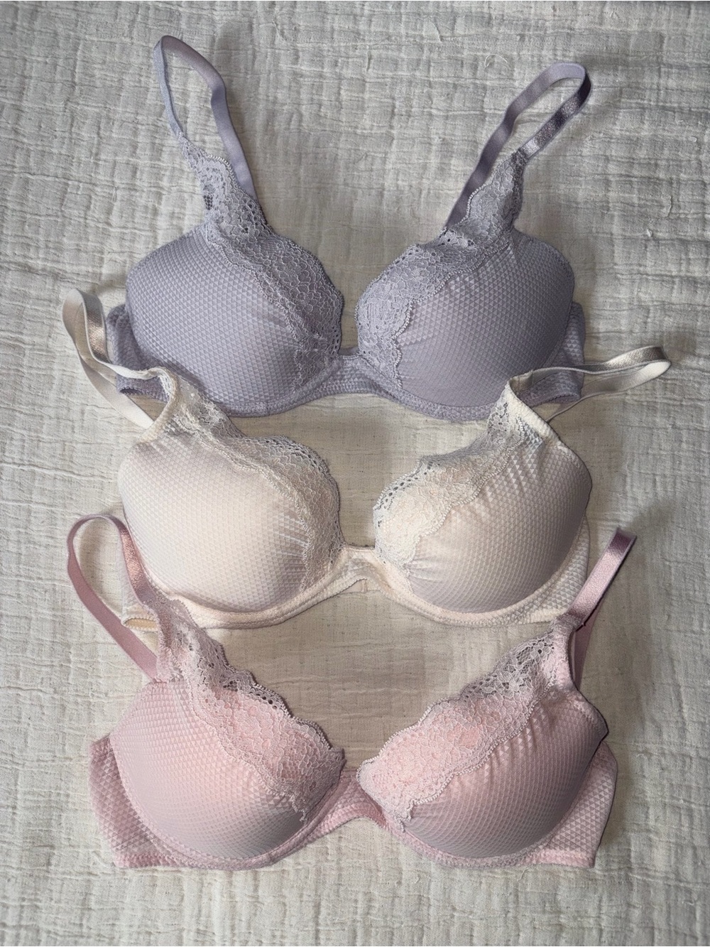 Chantelle Lot of 3 Brooklyn Plunge Bras, Passionata 32D Pink, Talc, Evening Haze